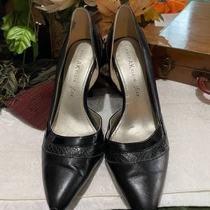 Item #56. Anne Klein AK iflex pumps